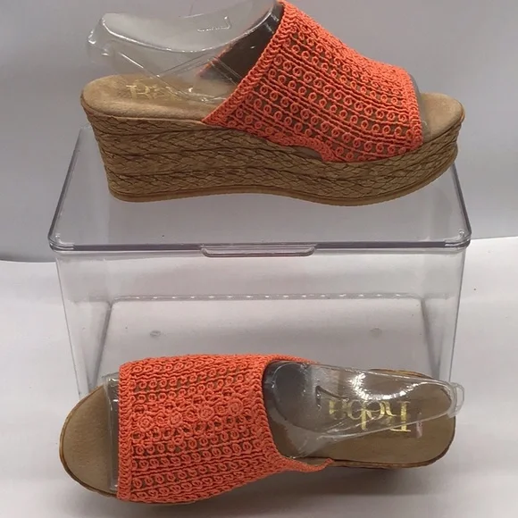 🌼3/$12🌼BUNDLE DEAL! Reba Orange Slide Print Wedge Heel Sandal - Picture 3 of 9